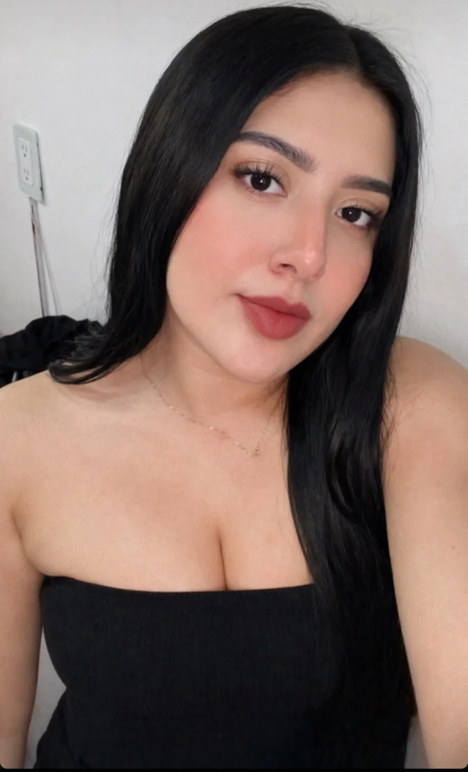 Ricas tetas de la más puta 🤤 image 5