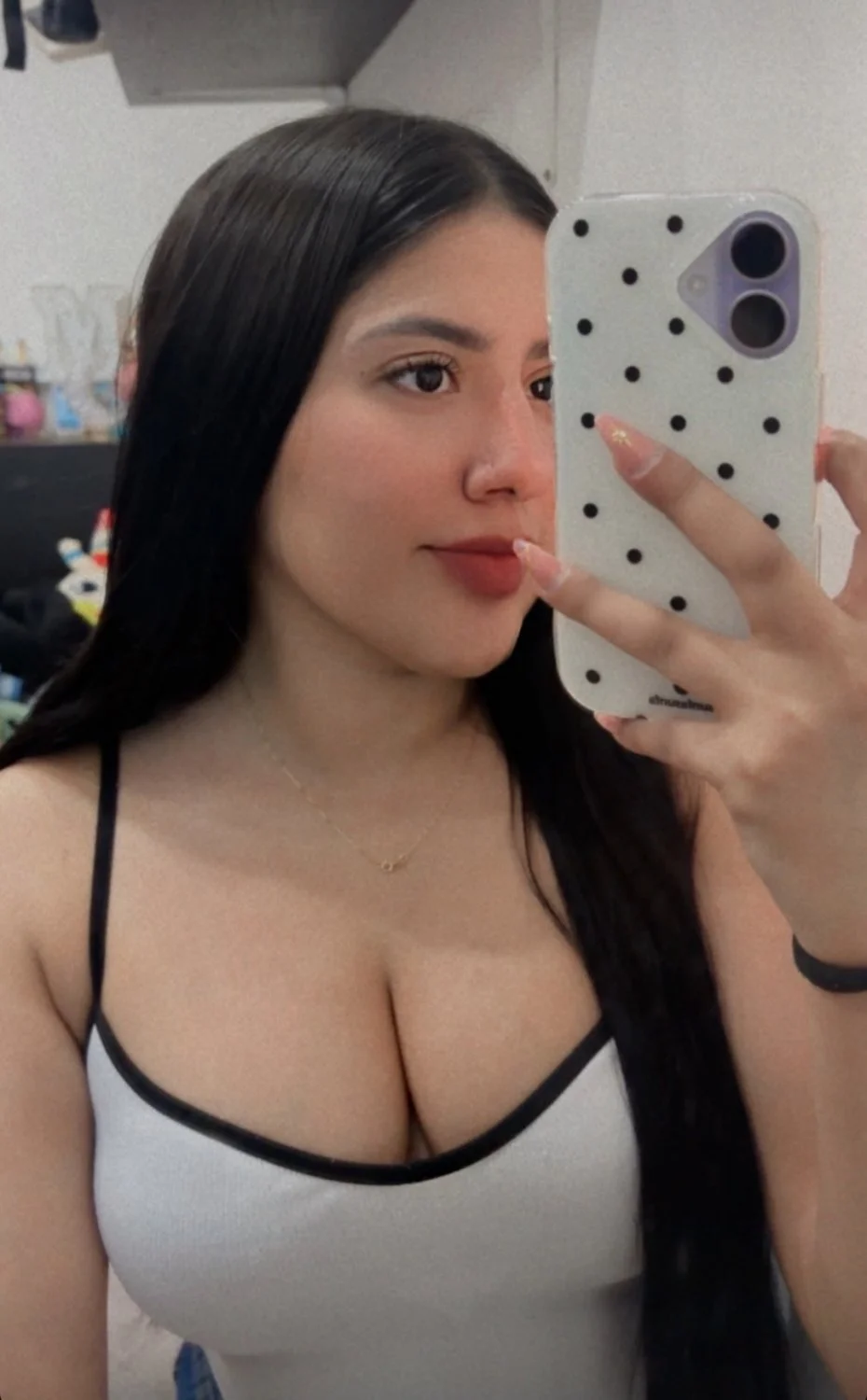 Ricas tetas de la más puta 🤤 image 6