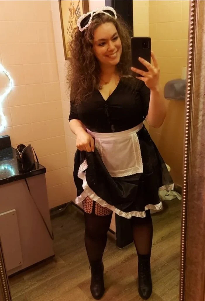 British Hannah Shows Herself Off image 3