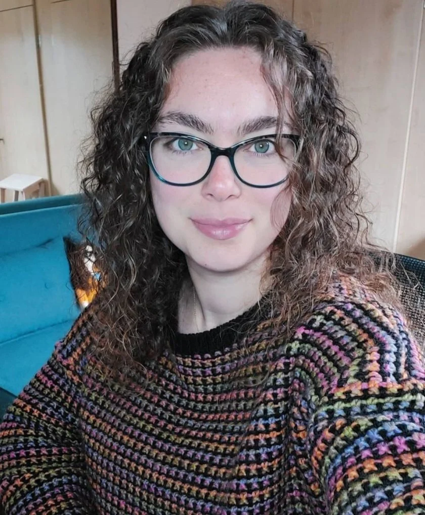 British Hannah Shows Herself Off image 9
