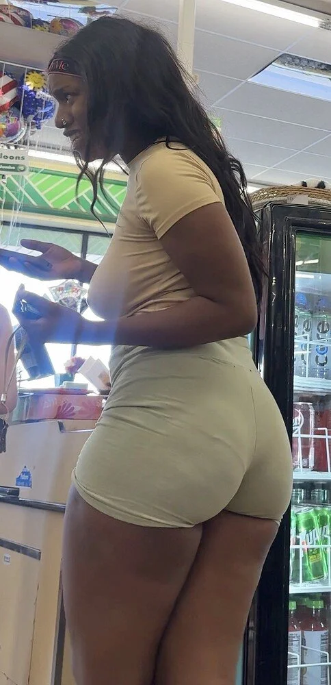 REAL AMATEUR NO BRA image 7
