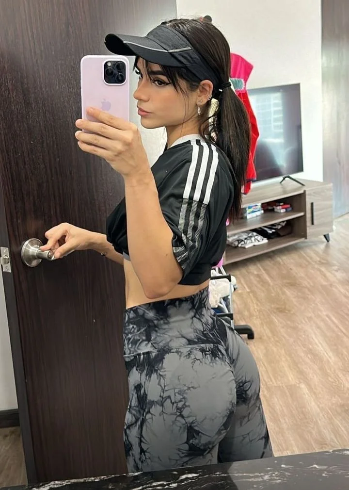 Alana flores image 3