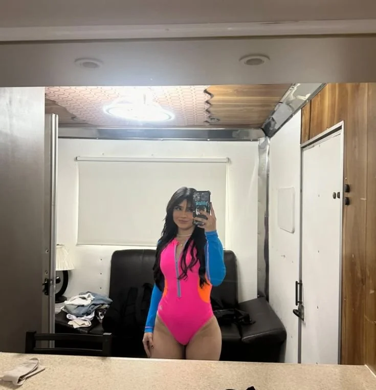 Alana flores image 5