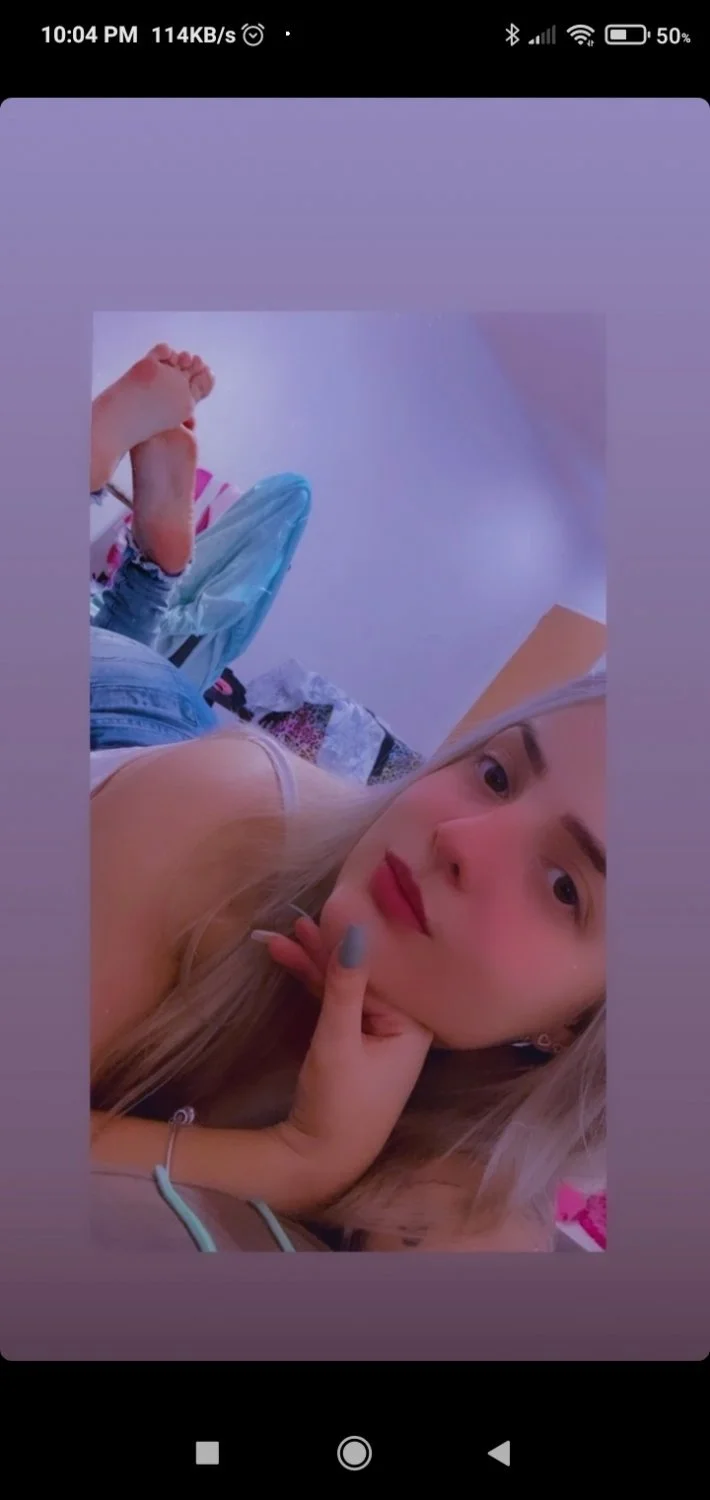 Amateur feet main image