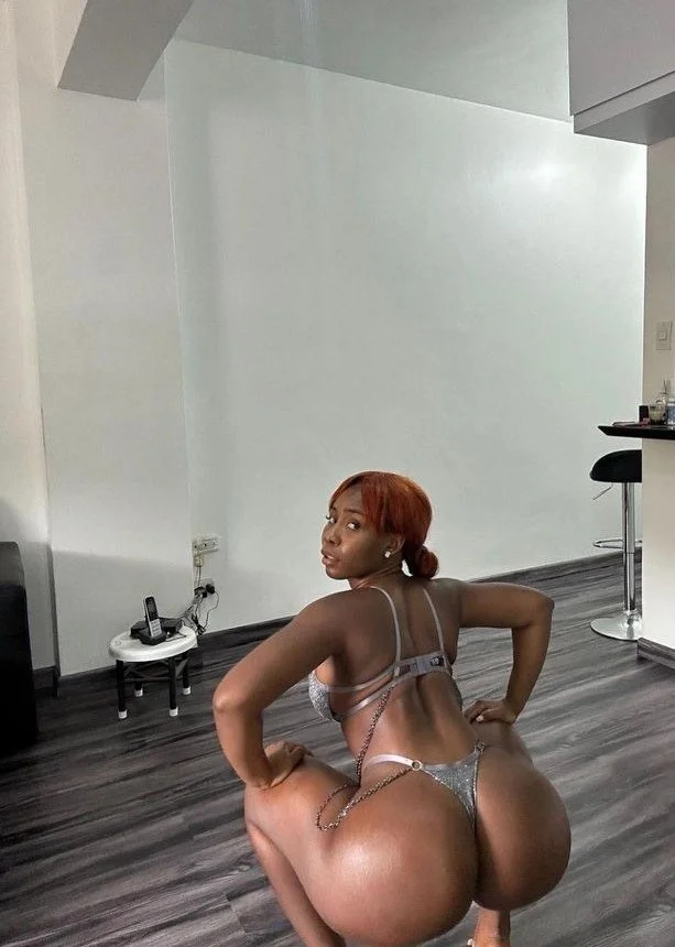 JULY BUBLES SEXY MORENAZA image 12