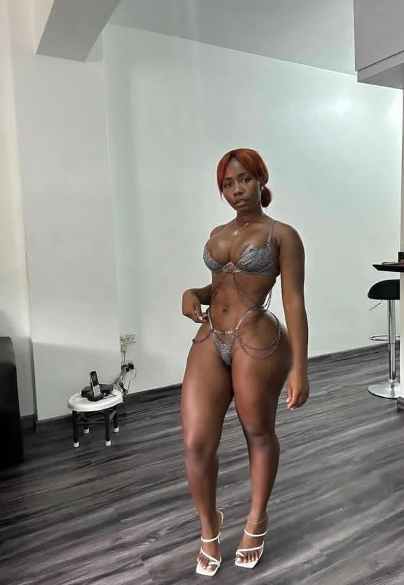 JULY BUBLES SEXY MORENAZA image 38