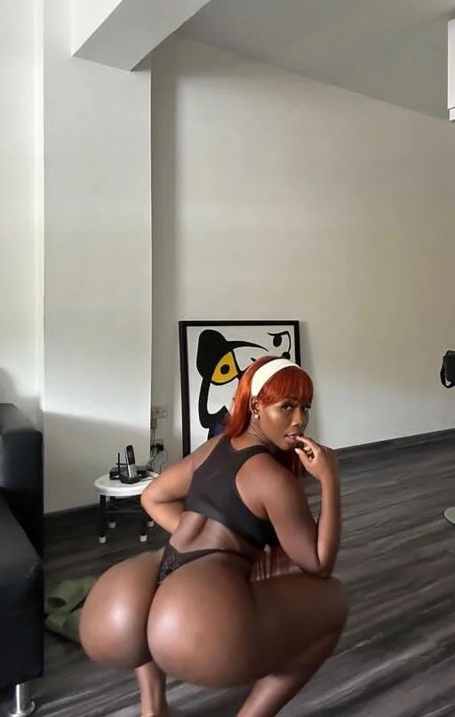 JULY BUBLES SEXY MORENAZA image 39