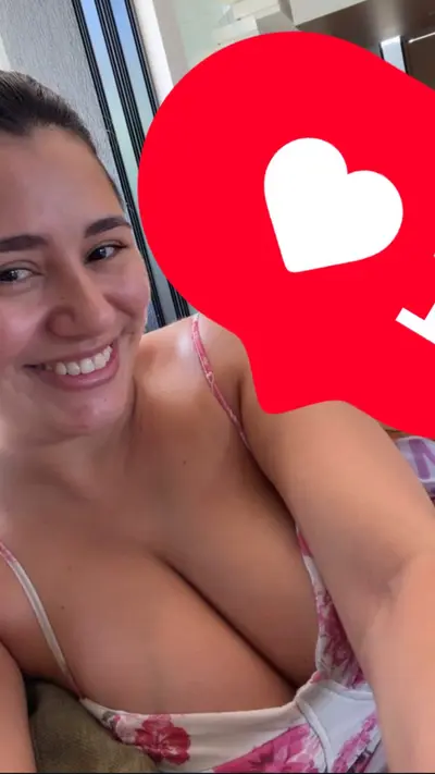 Lary Ingrid peitos mais lindos do instagram cover image