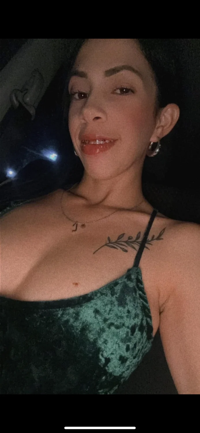 Alguien de aquí tiene videos de ella ? Karen 🇵🇷🇵🇷🇵🇷 puertorico image 3