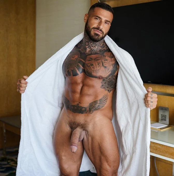 HOT GUYS🍆💦 image 5