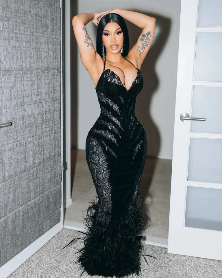 Cardi was Made for gooning 💦🍆 And going balls deep ! image 1