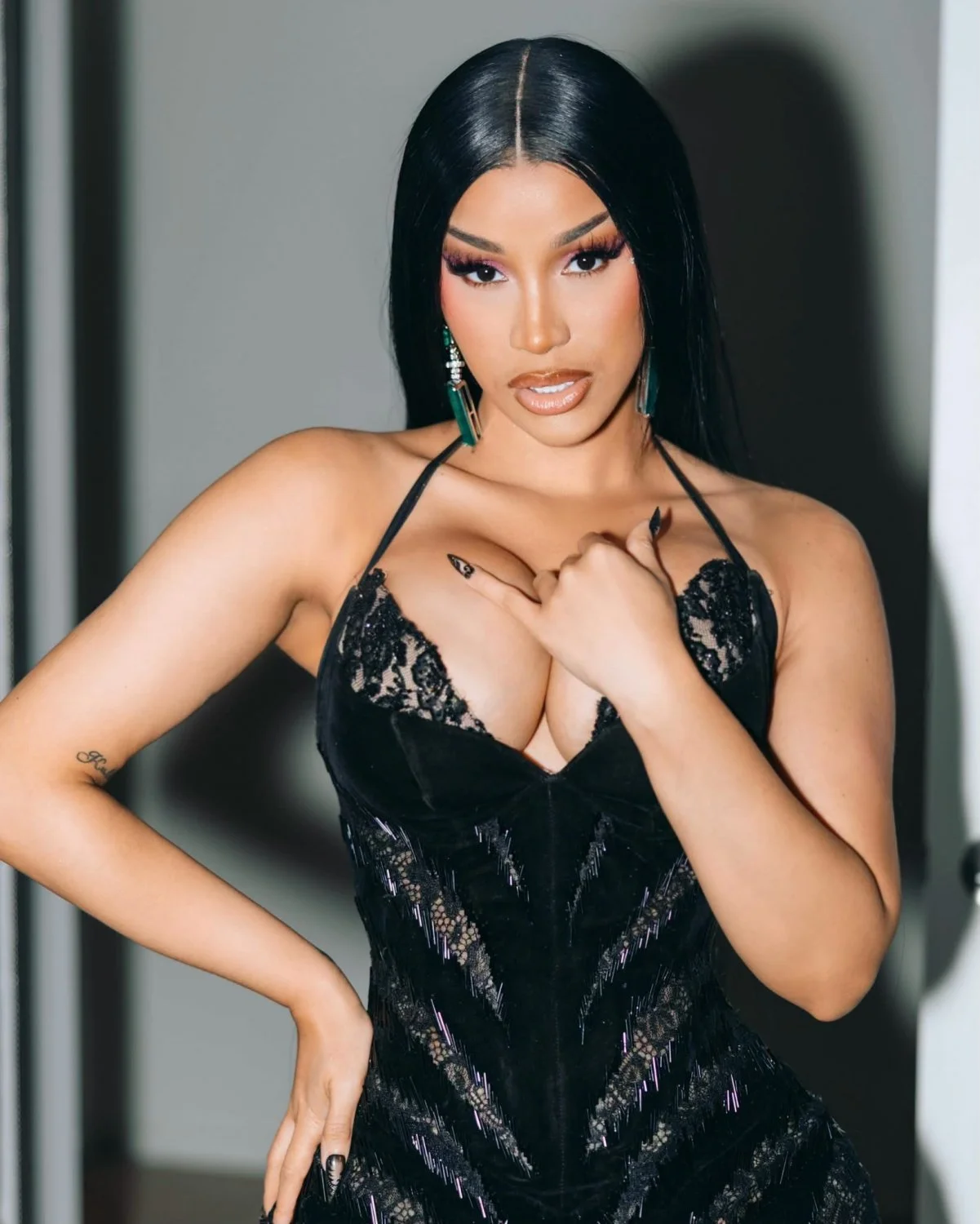 Cardi was Made for gooning 💦🍆 And going balls deep ! image 6