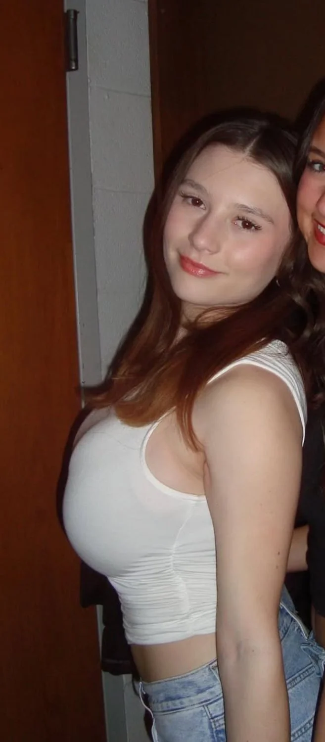 Busty Teen Bop Lainie image 10