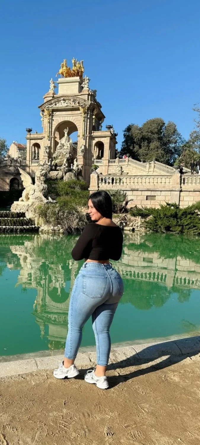 Una chica culona ❤️🔥 image 13