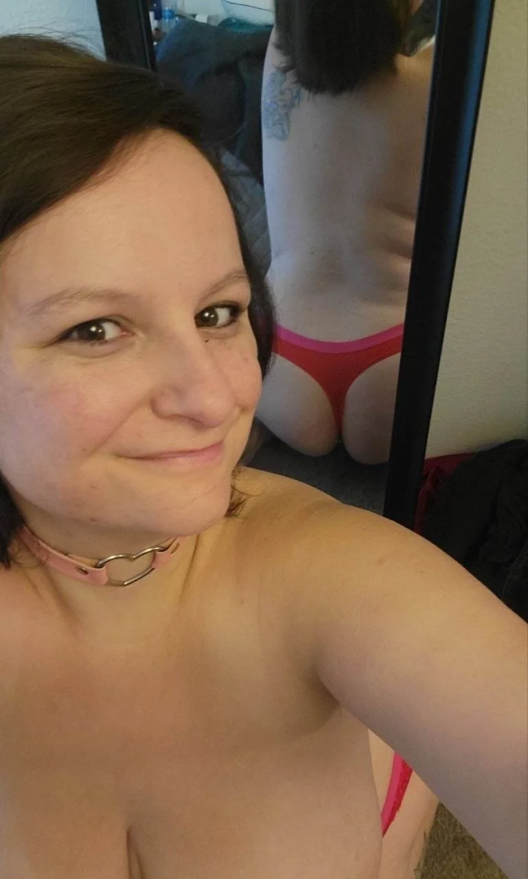 Huge tiddy fat white milf been in my DMs image 8
