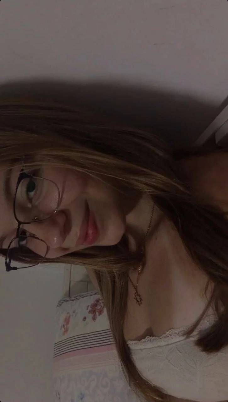 Gabi Lemos de 19 Anos SP image 7