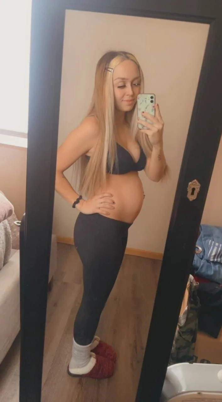pregnant teen thot Mindy Marie Rucinski gets shared image 8
