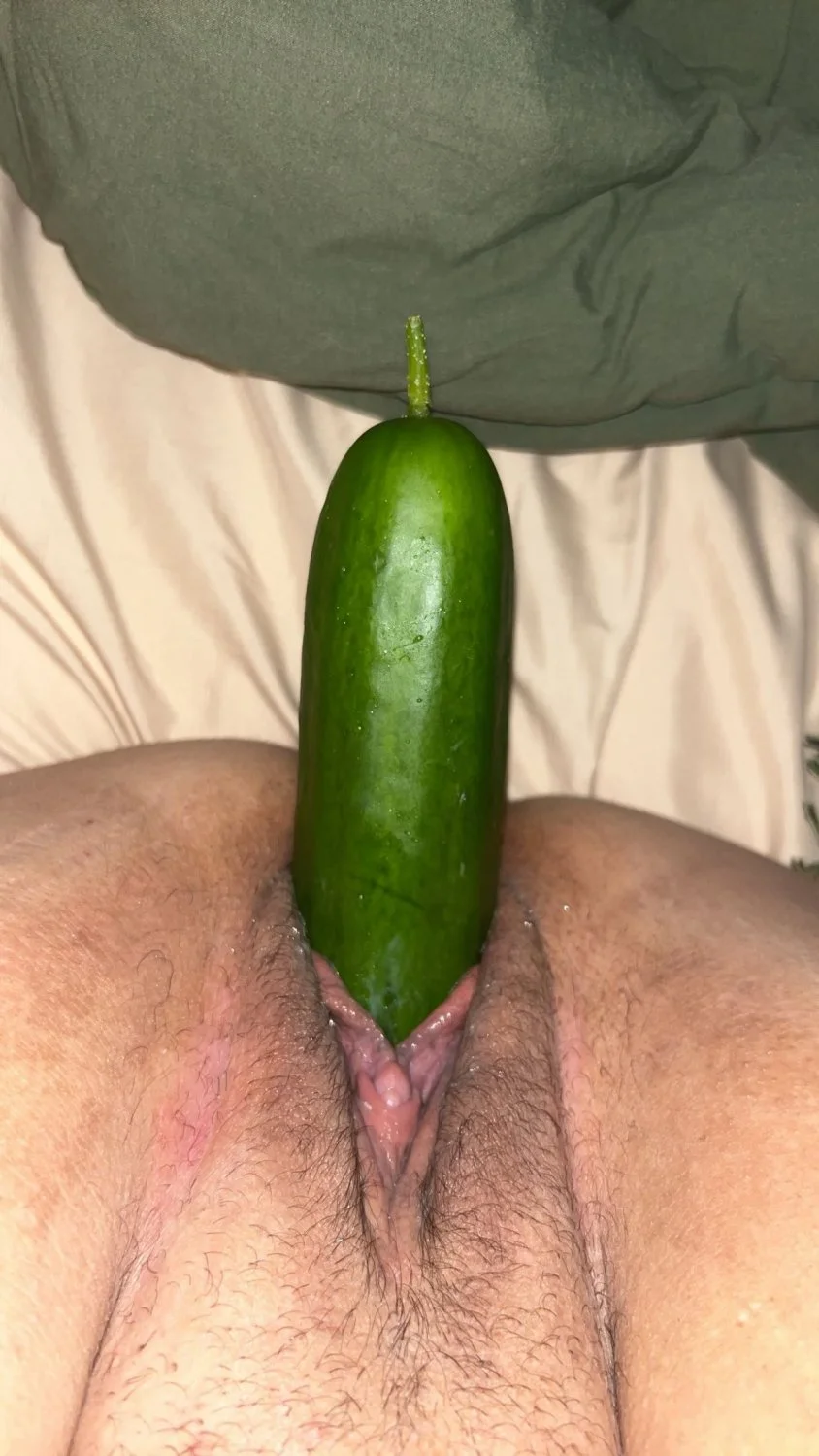 BBW Slut Giddy stretching her cunt with everything she can find pt.2 + toy in her asshole image 4