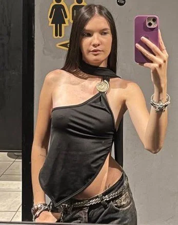ari egresada argentina trolita infiel filtrada mj amigos videos image 2