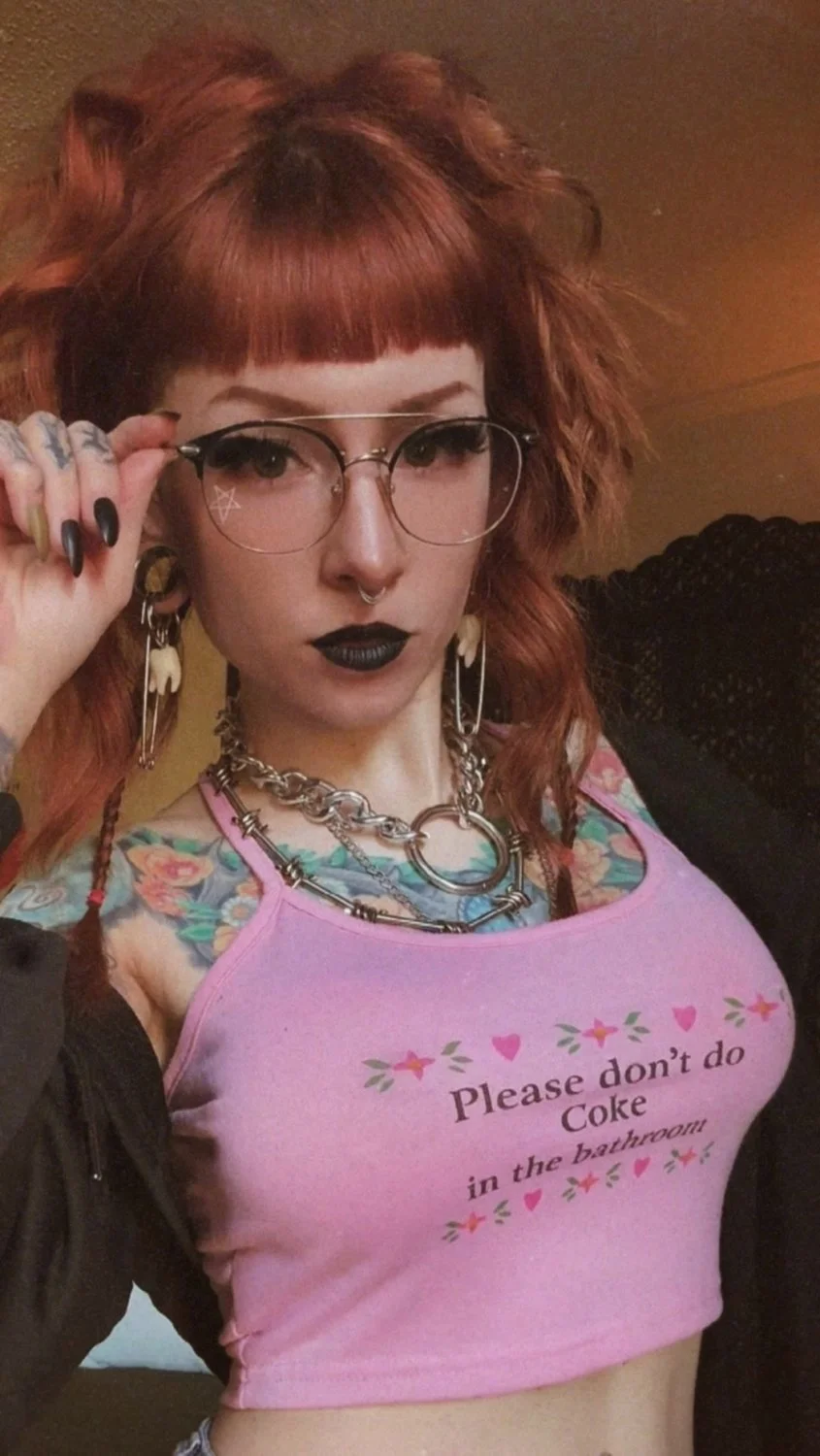 I am your damn goddess, who wants to follow my orders? image 2
