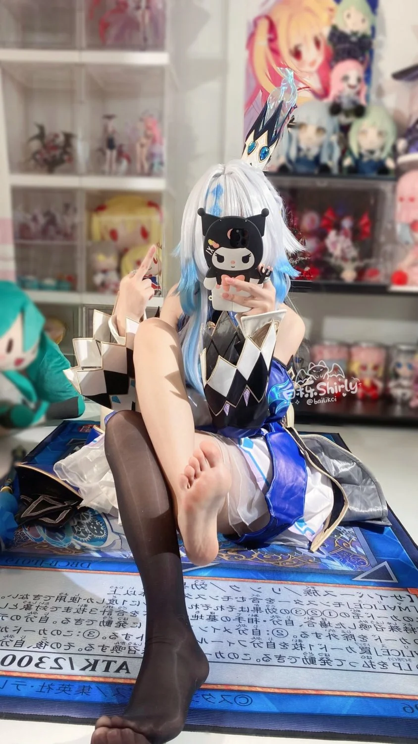 Pezinhos de cosplayer linda! 😋🤤 image 18
