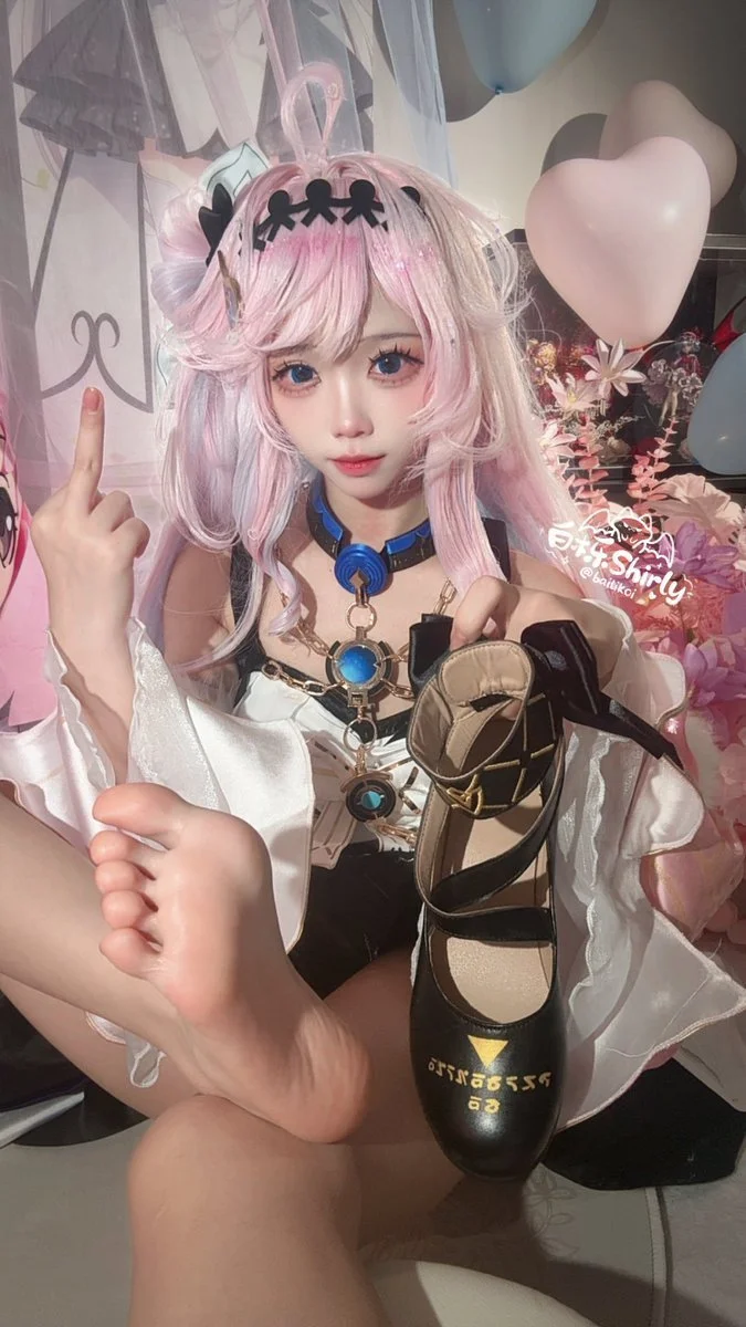 Pezinhos de cosplayer linda! 😋🤤 image 48