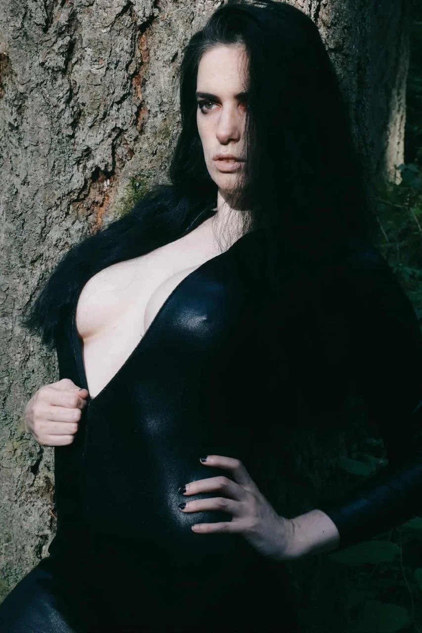 Random Whore image 29