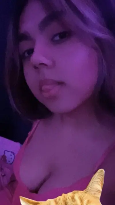 Cum on 18yr Latina slut Vicky’s face!! Spray her like she deserves cover image