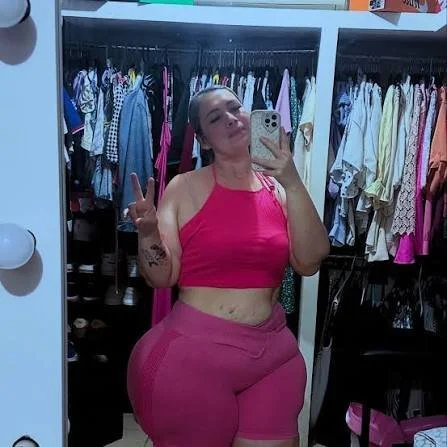 Milf mexicana caderona culona image 2