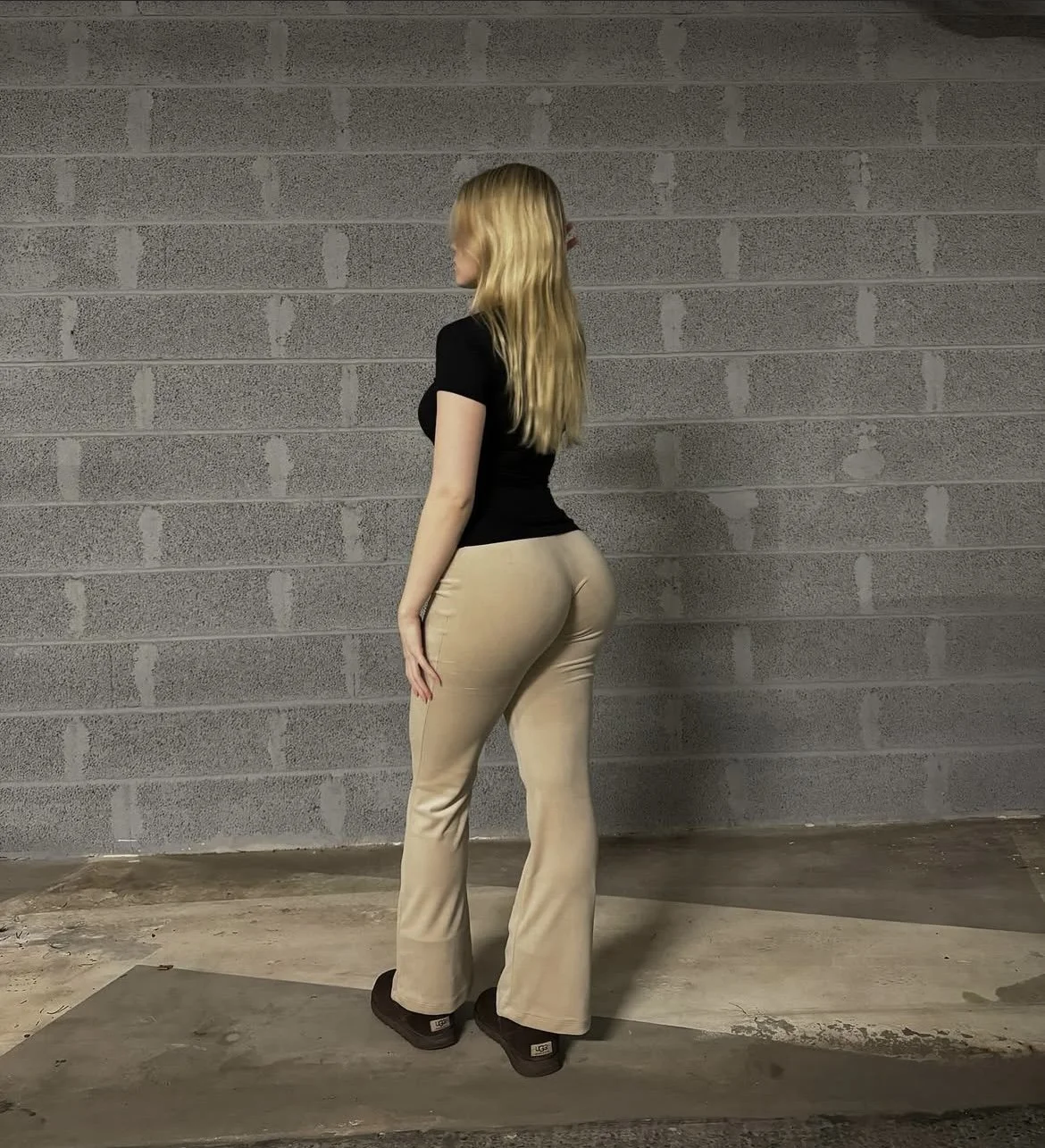 Finnish slut with a big fat ass, her kik is @sarawithabigass image 16