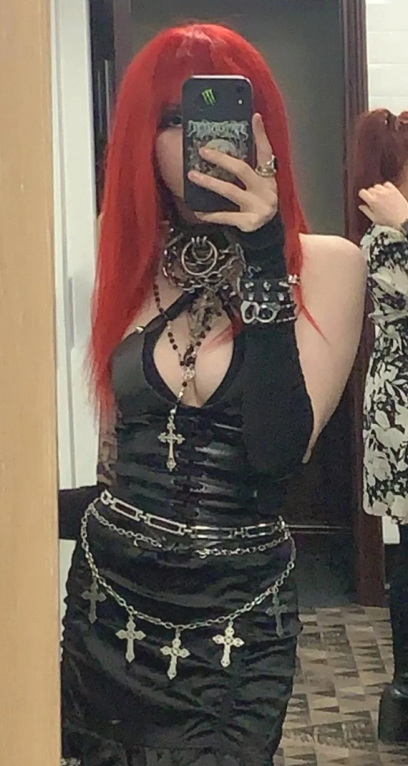 You like my red hair? image 2