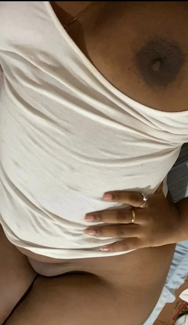 Novinha preta rabuda bucetao image 6