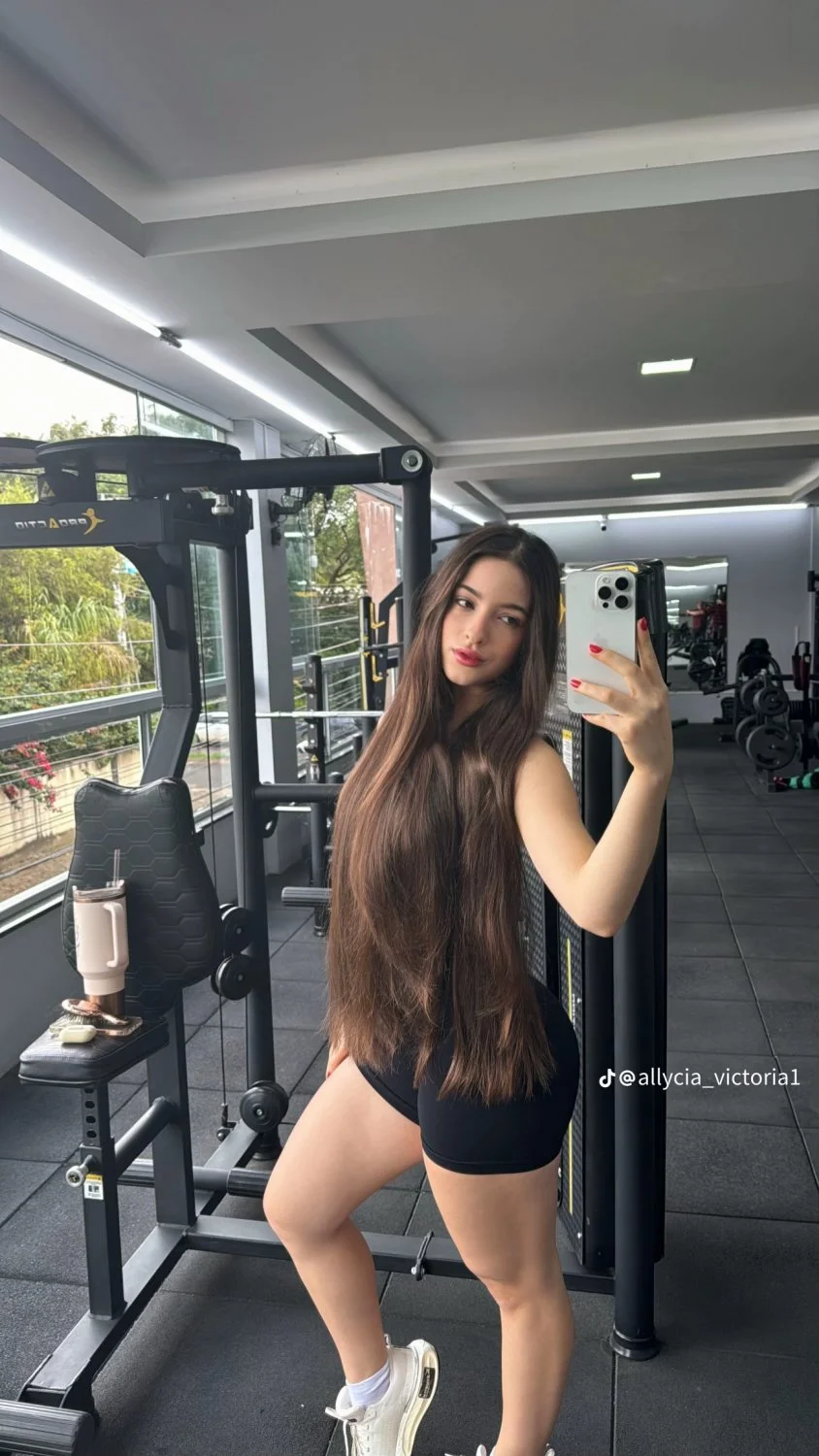 Novinha puta exibida do tiktok image 6