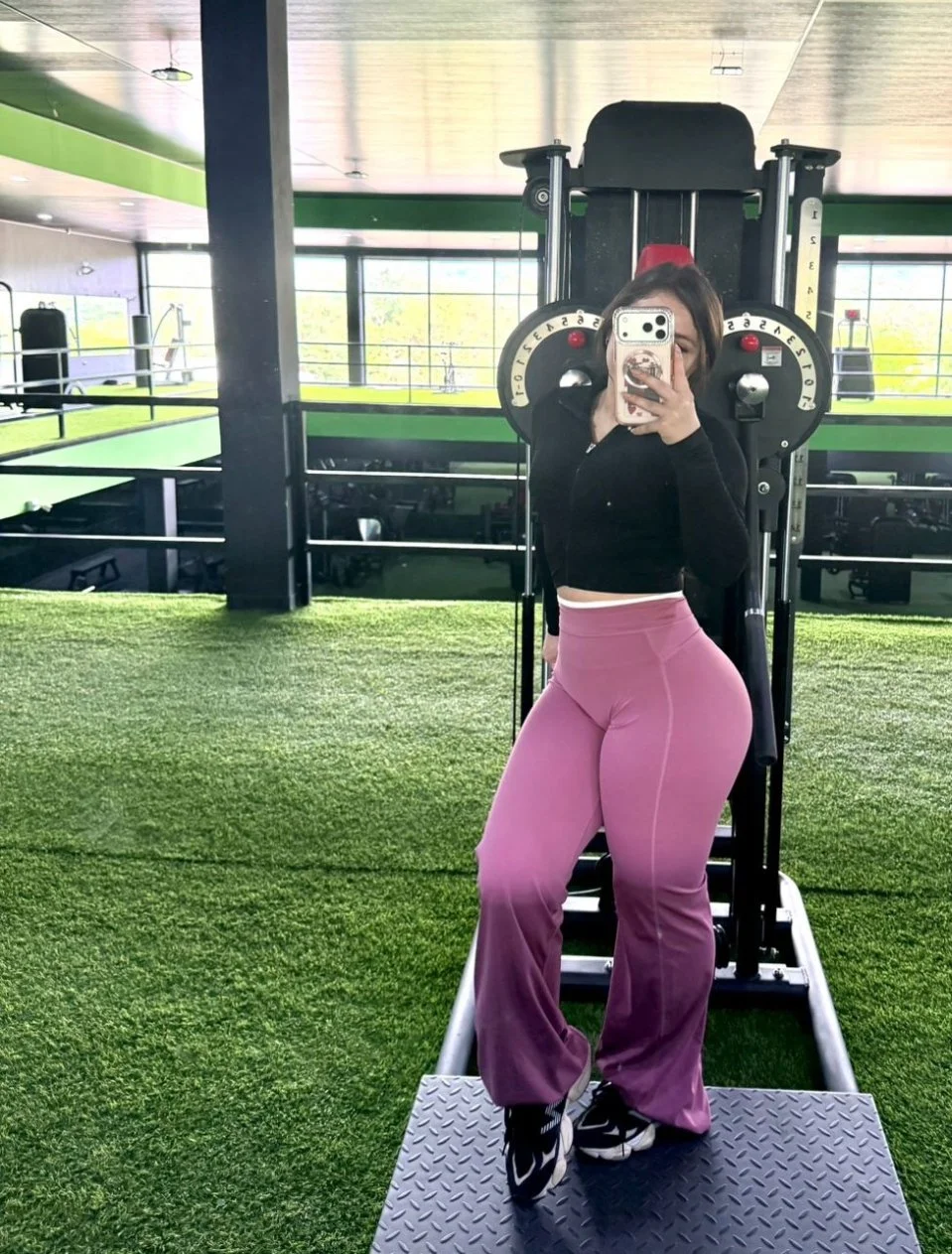 No deja de enamorarme Isa Mendoza 🍑😍 image 2