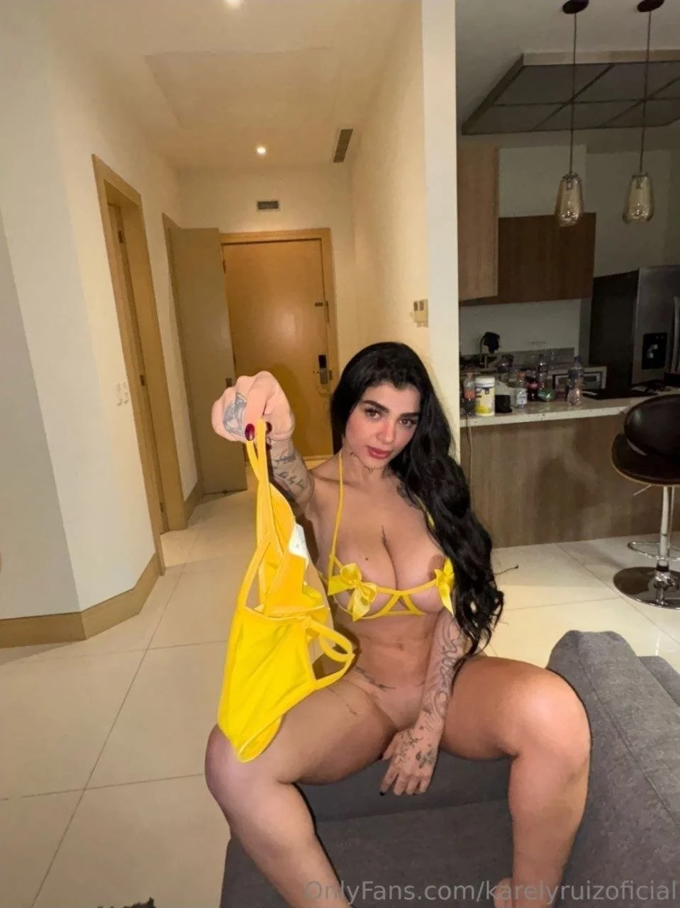Karely Ruiz buenísima influencer mexicana image 6
