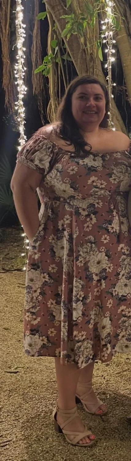 Gorgeous BBW MILF get her pussy shaved image 5
