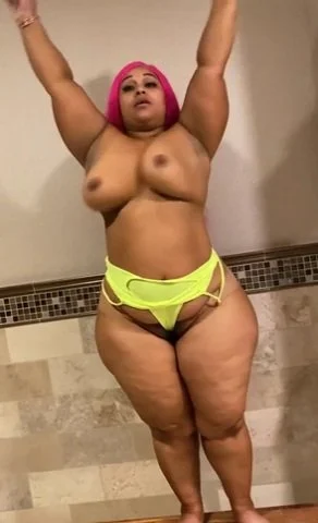 BBW PHAT BUTT🍑 EBONY🍫 ASS🍑 CLAP👏 LOUD🔊 IN SHOWER🚿 PINKY🩷 image 3