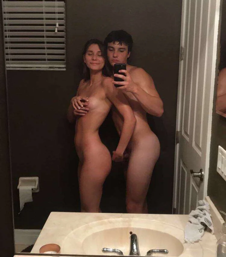Fucking before going to bed Snapchat Leaked main image