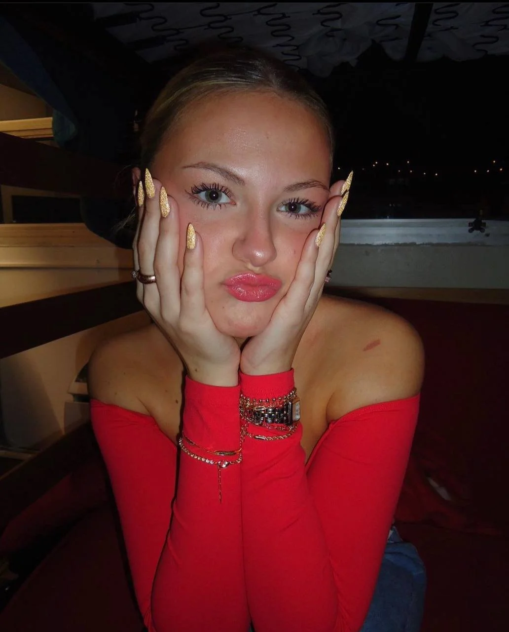 Sexy blonde webslut teen Sarah image 11