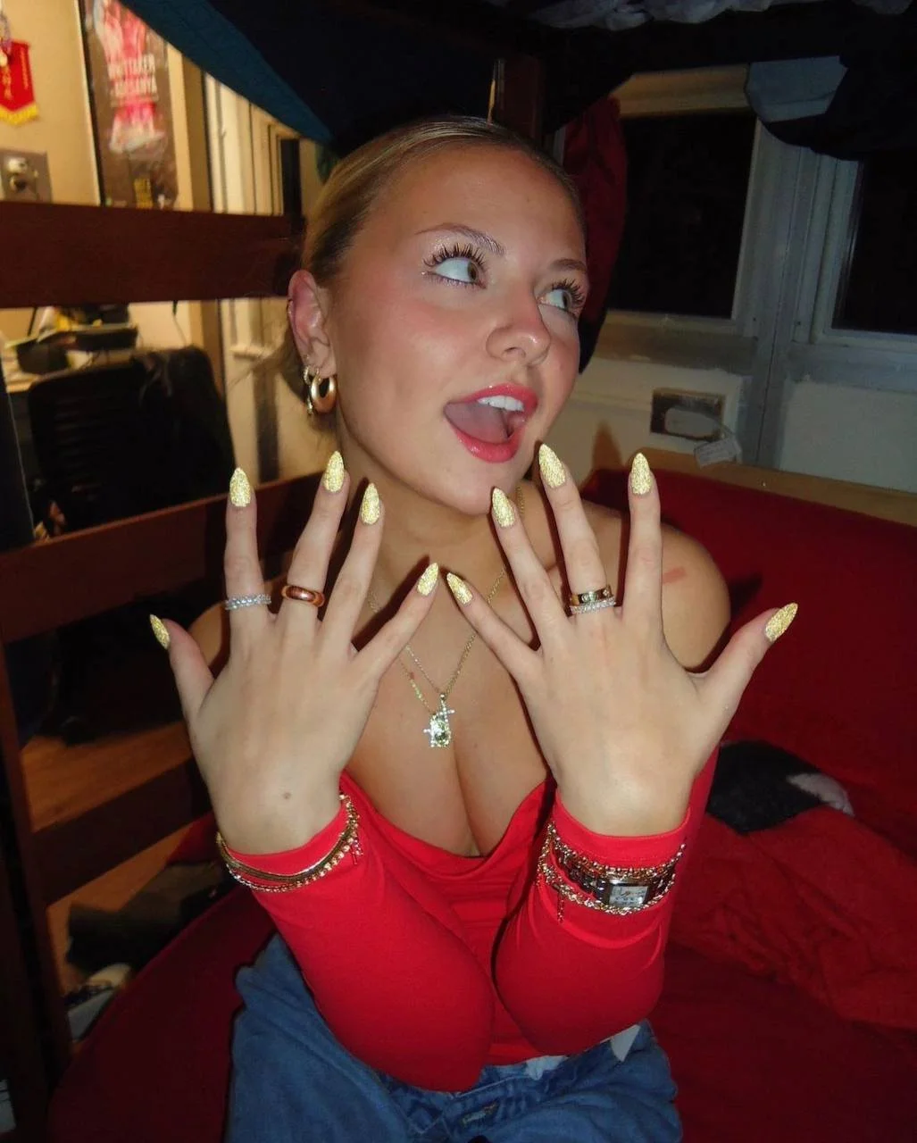 Sexy blonde webslut teen Sarah image 14