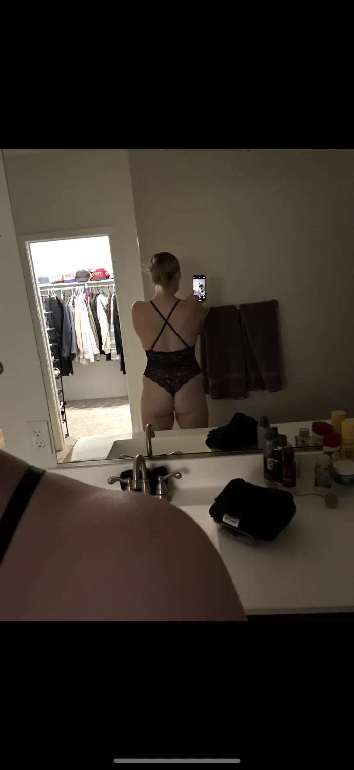 Someone’s perfect girlfriend exposed image 4