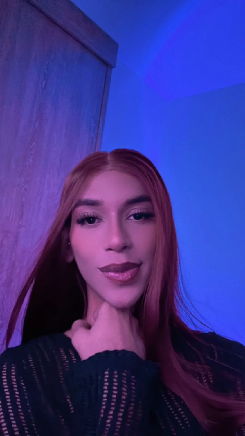 Hot Sarah Valencia main image
