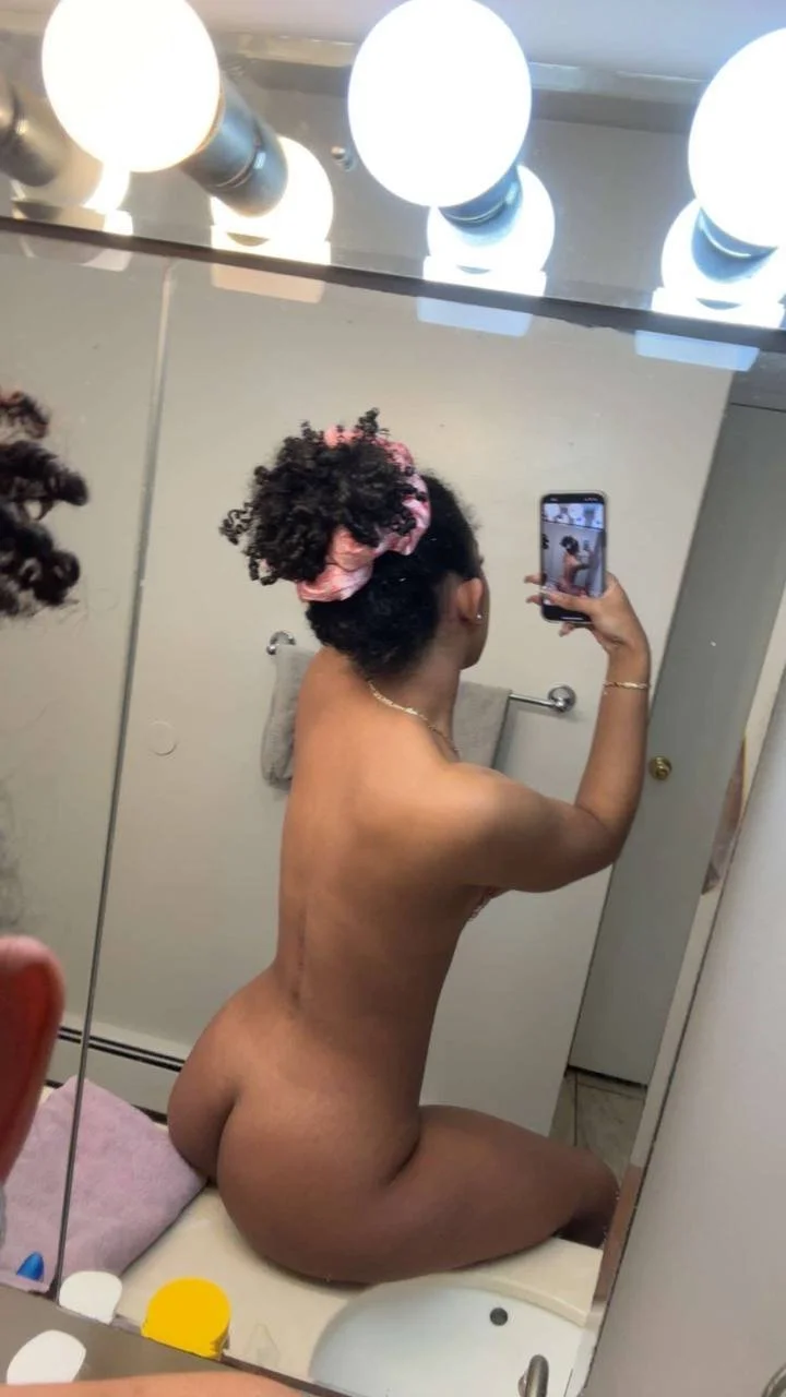 Sexy Latina image 2