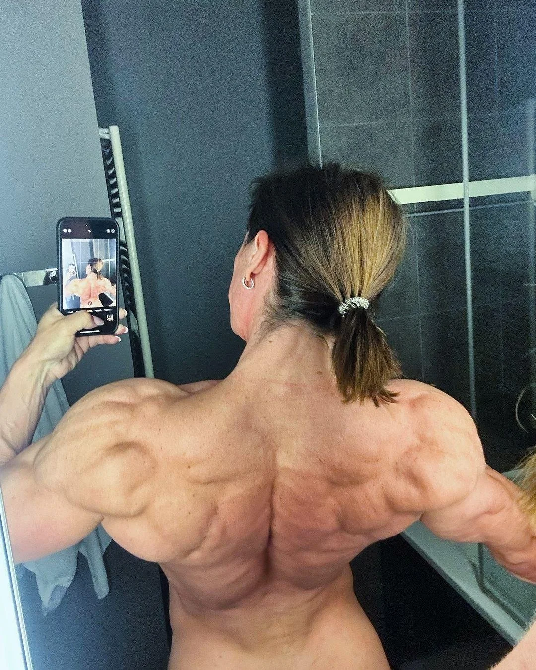 Mrs Glazycheva, spermatic muscle queen of the jungle image 11