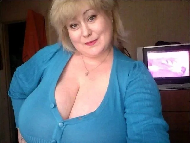 Russian BBW GILF image 3