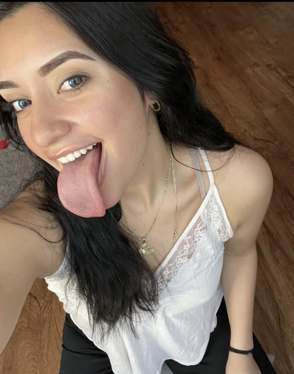 Gorgeous latina with an incredible tongue is begging to get throatfucked image 19