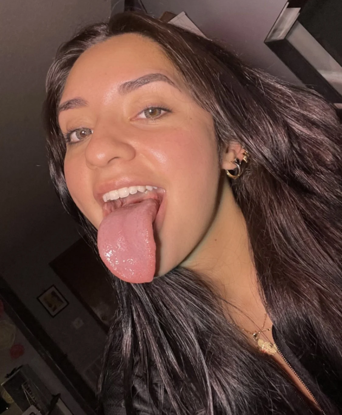Gorgeous latina with an incredible tongue is begging to get throatfucked image 20