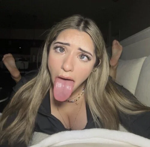 Gorgeous latina with an incredible tongue is begging to get throatfucked image 25