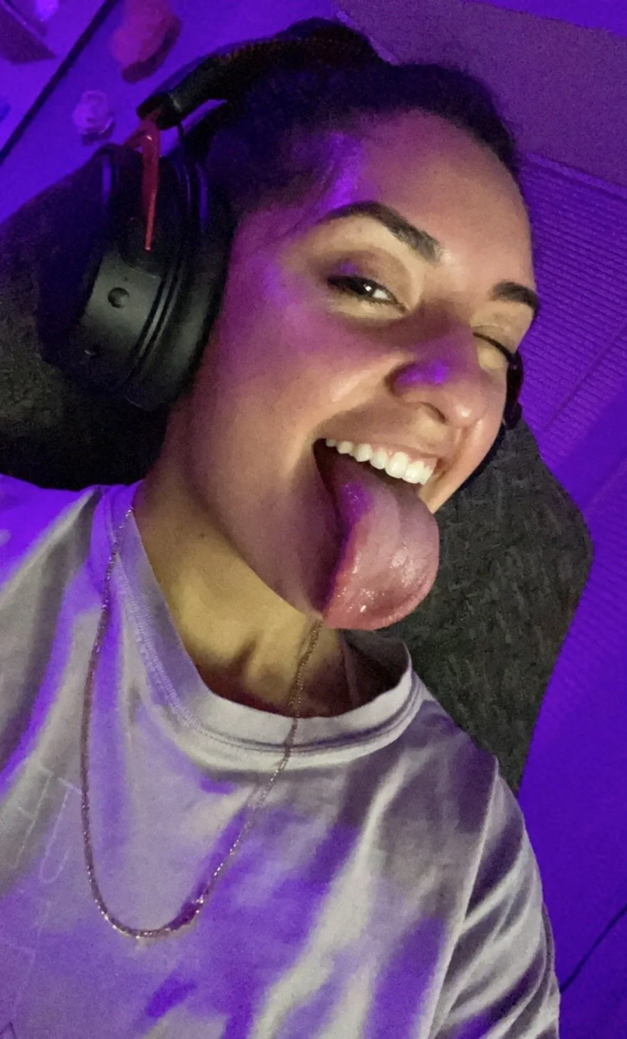 Gorgeous latina with an incredible tongue is begging to get throatfucked image 29
