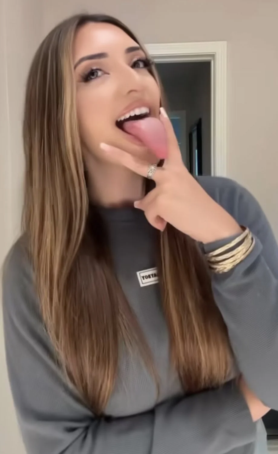 Gorgeous latina with an incredible tongue is begging to get throatfucked image 3